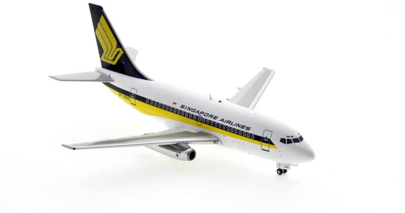 Boeing 737-100 <p class= "gm-scale">1/200 Scale Diecast Model </p> Singapore Airlines, 9V-BBE <p class= "gm-brand">Brand: JFox </br><SKU: JF-737-1-003 </p>
